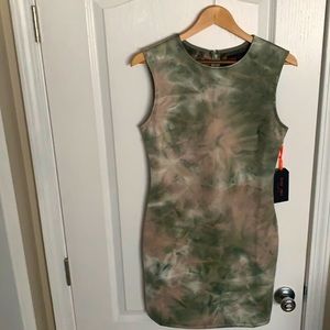 Soft green/pink sleeveless tiedye look scuba style dress.